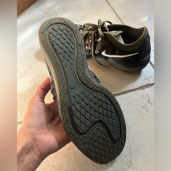 Nike Dual Fusion Hit Running Athletic Shoes Sneakers Green Camo Size 11 - Picture 2 of 6